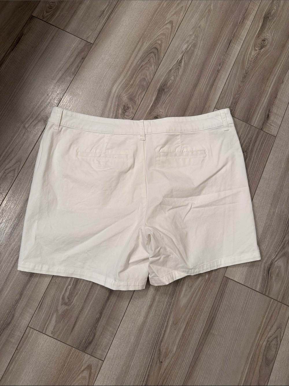 Classic White Cotton Shorts - 18W - Picture 4 of 7